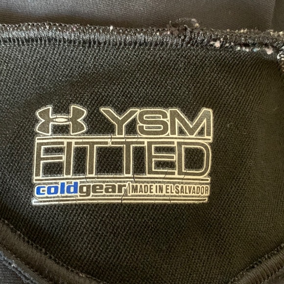 Under Armor Cold Gear - Picture 3 of 5